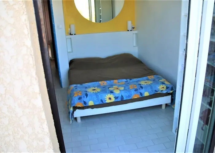 41, Port Venus Au Village Naturiste Daire Agde